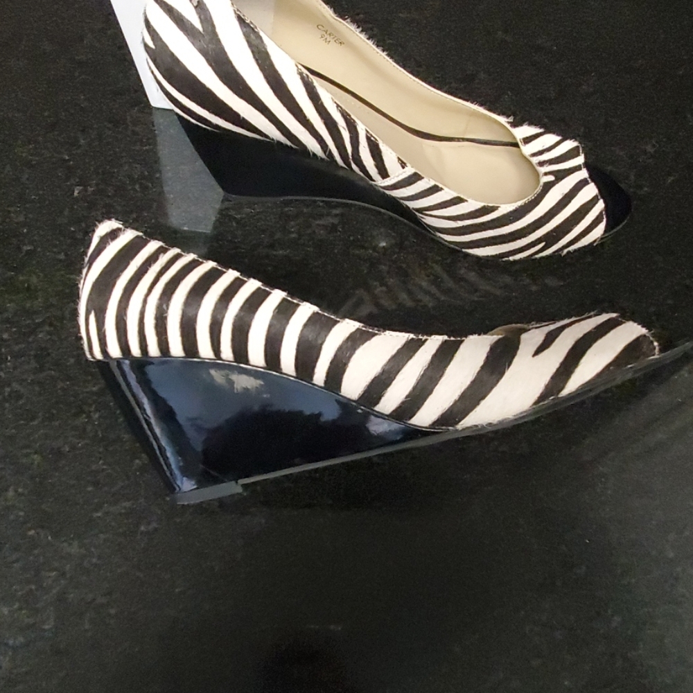 Zebra Print Cow Hair Shoes - Picture 2 of 8